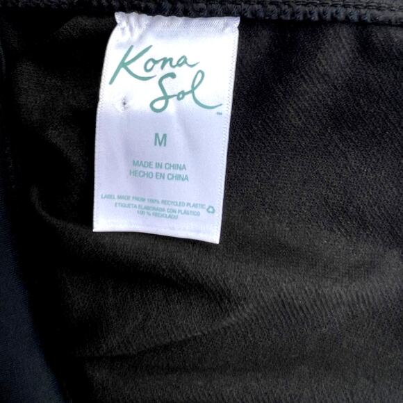 KONA SOL, SIZE M, BIKINI TOP, CROCHET DETAIL, LINED, PADDED - Picture 4 of 5